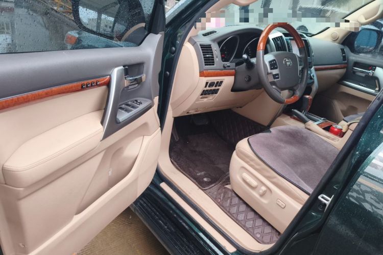 Used Toyota Land Cruiser 2012 4.6L Automatic VX-R Driver Seat