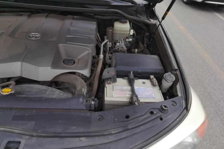 Used Toyota Land Cruiser 2012 4.6L Automatic VX-R Engine Bay Left