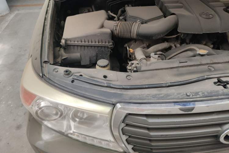 Used Toyota Land Cruiser  Engine Bay Right