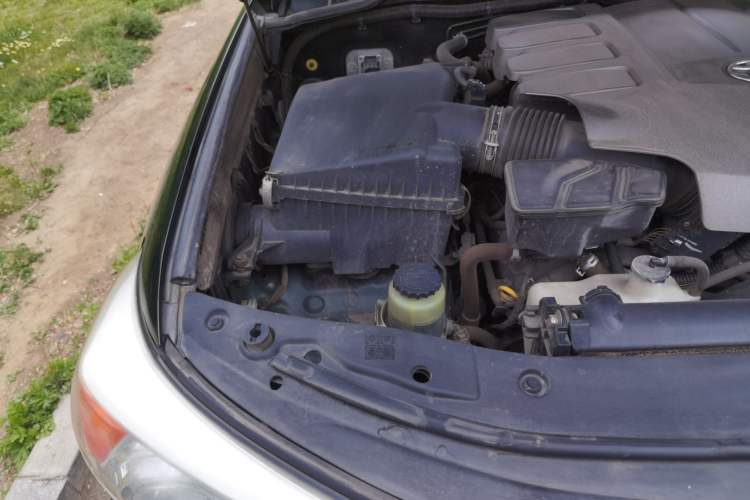 Used Toyota Land Cruiser 2012 4.6L Automatic VX-R Engine Bay Right