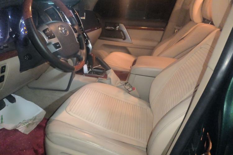 Used Toyota Land Cruiser 2012 4.6L Automatic VX-R Left Front Seat
