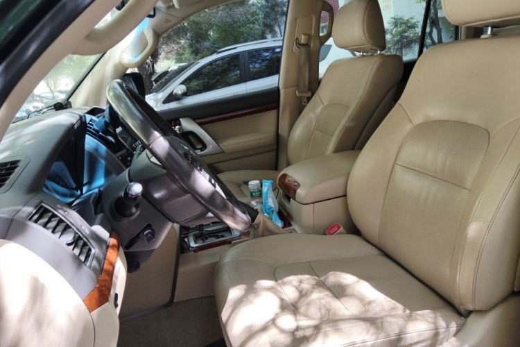 Used Toyota Land Cruiser 2012 4.0L Automatic VX Left Front Seat
