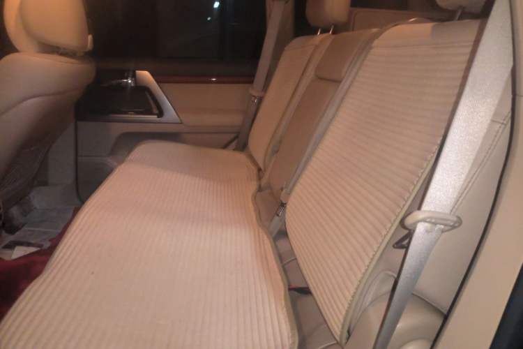 Used Toyota Land Cruiser 2012 4.6L Automatic VX-R Left Rear Seat