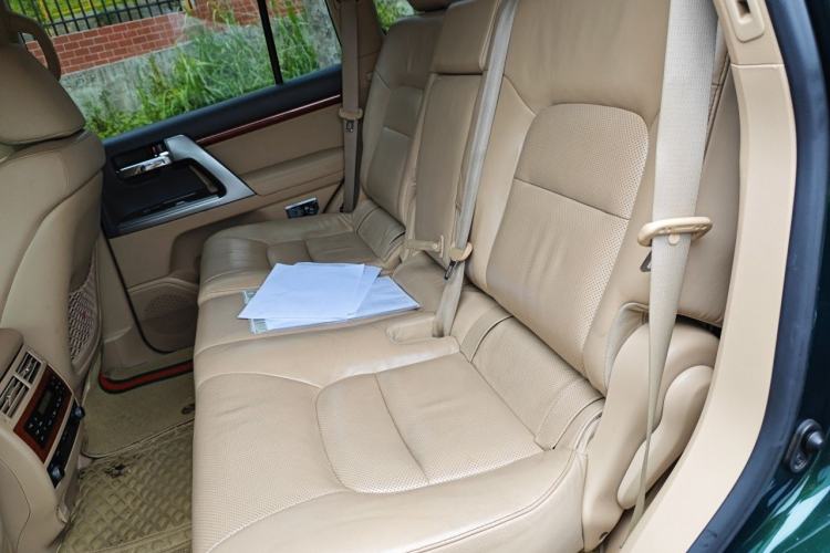 Used Toyota Land Cruiser 2012 4.6L Automatic VX-R Left Rear Seat