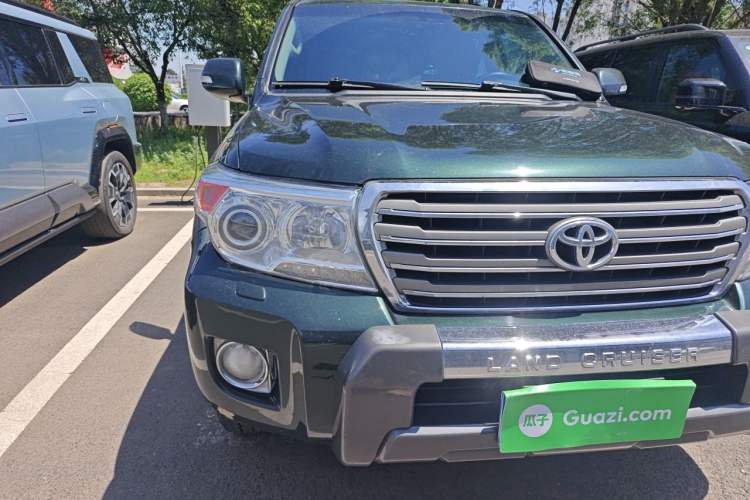 Used Toyota Land Cruiser 2012 4.0L Automatic VX Right Front Headlight