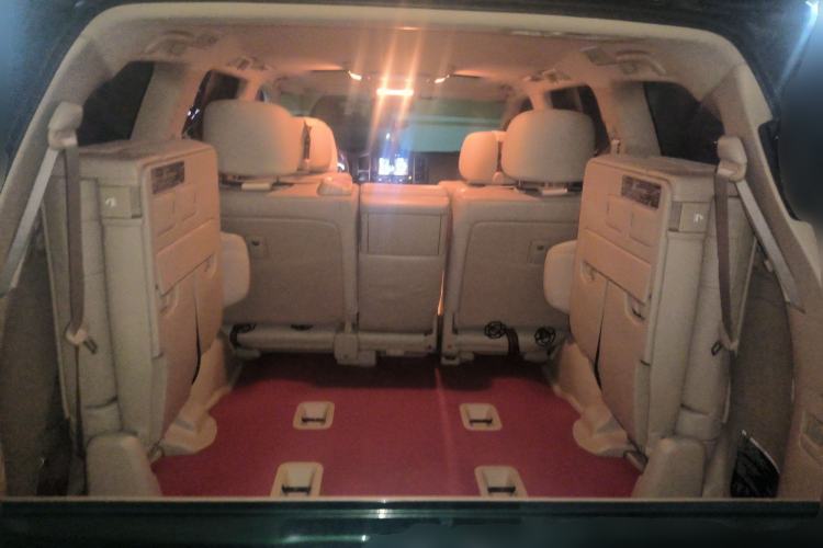 Used Toyota Land Cruiser 2012 4.6L Automatic VX-R Trunk
