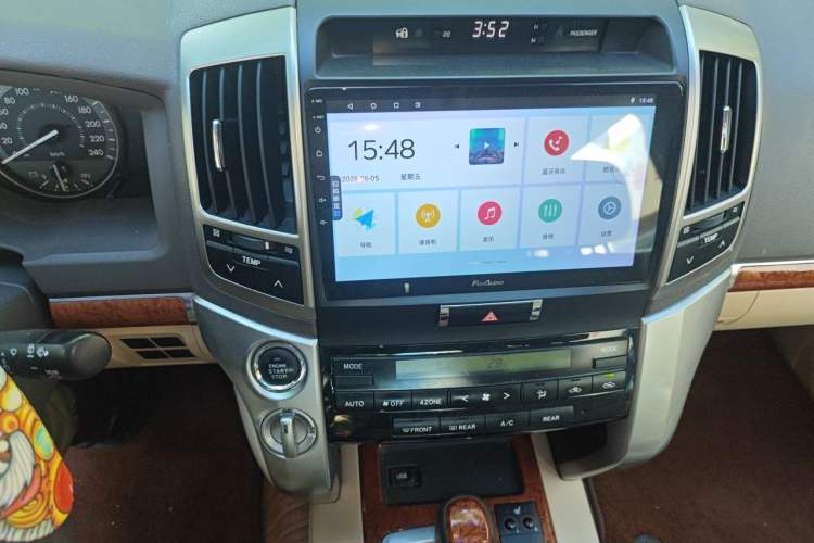 Used Toyota Land Cruiser 2012 4.0L Automatic VX Audio And AC Panel