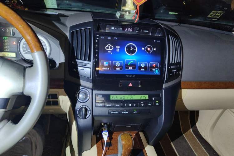 Used Toyota Land Cruiser 2012 4.0L Automatic GX-R Audio And AC Panel