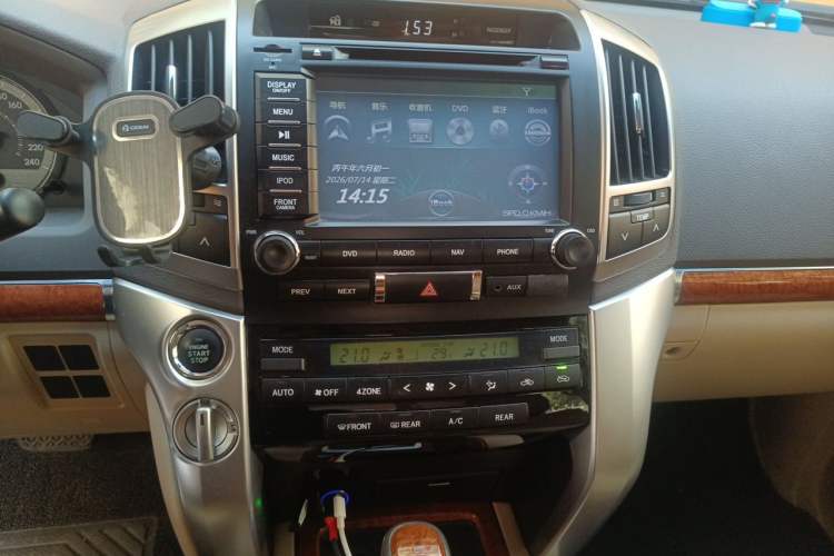 Used Toyota Land Cruiser 2012 4.0L Automatic VX Audio And AC Panel