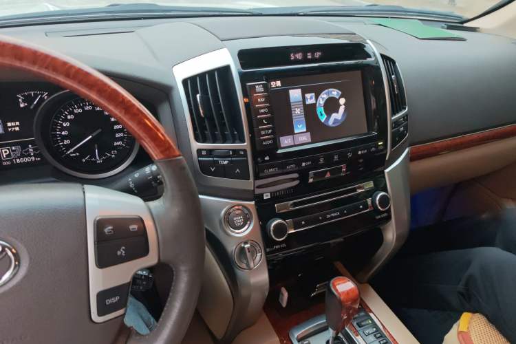Used Toyota Land Cruiser  Audio And AC Panel
