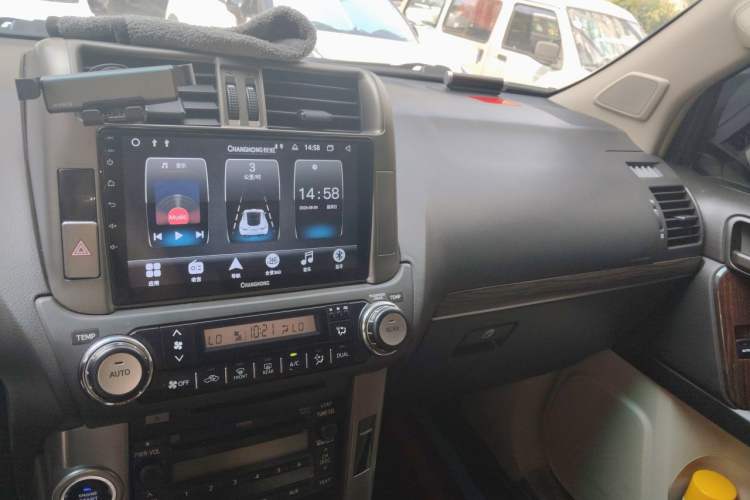 Used Toyota Land Cruiser  Audio And AC Panel
