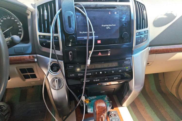 Used Toyota Land Cruiser 2012 4.6L Automatic VX Audio And AC Panel