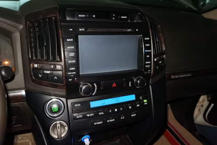 Used Toyota Land Cruiser  Audio And AC Panel