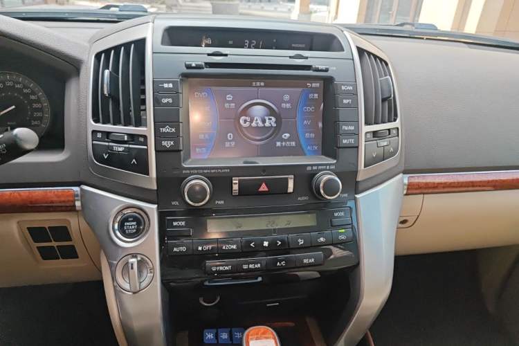 Used Toyota Land Cruiser 2012 4.0L Automatic VX Audio And AC Panel