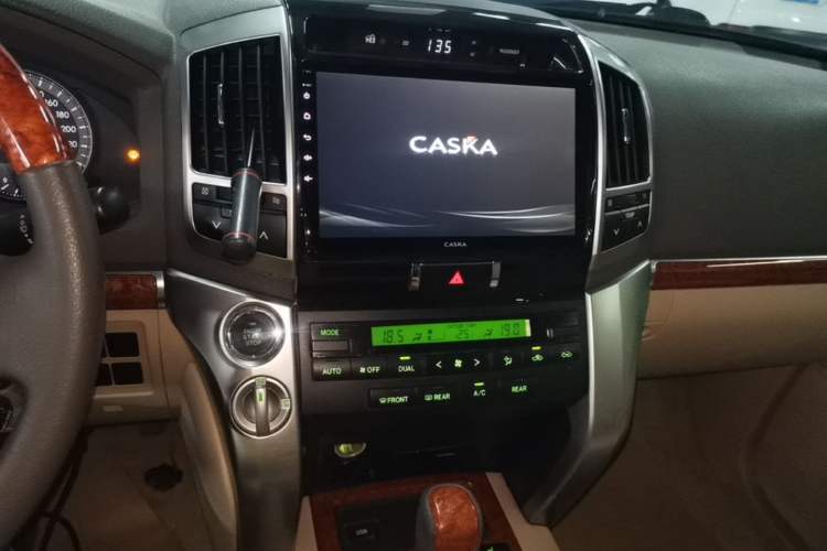 Used Toyota Land Cruiser 2012 4.0L Automatic VX Audio And AC Panel
