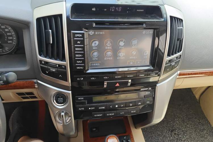 Used Toyota Land Cruiser 2012 4.0L Automatic VX Audio And AC Panel