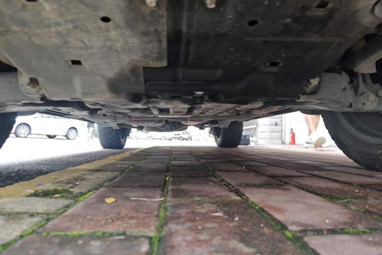Used Toyota Land Cruiser 2012 4.6L Automatic VX-R Chassis Front