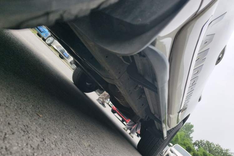 Used Toyota Land Cruiser 2012 4.0L Automatic VX Chassis Front Left