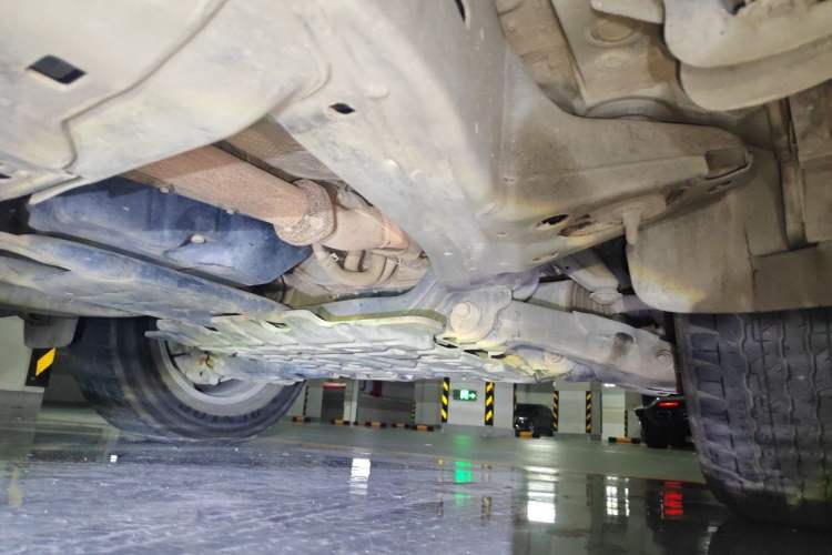 Used Toyota Land Cruiser 2012 4.6L Automatic VX-R Chassis Front Right