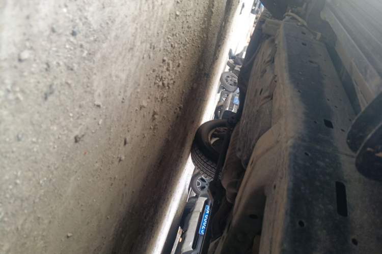 Used Toyota Land Cruiser 2012 4.0L Automatic VX Chassis Front Right