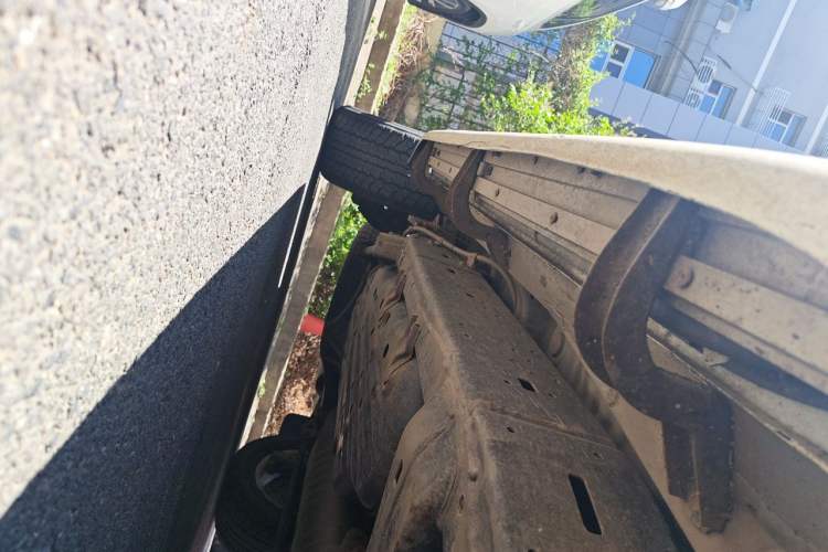 Used Toyota Land Cruiser 2012 4.6L Automatic VX Chassis Front Right