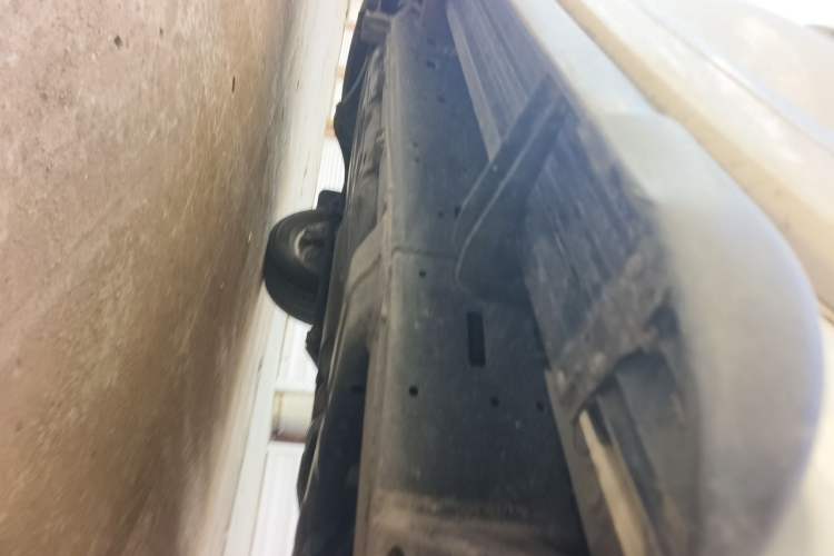 Used Toyota Land Cruiser 2012 4.6L Automatic VX-R Chassis Front Right
