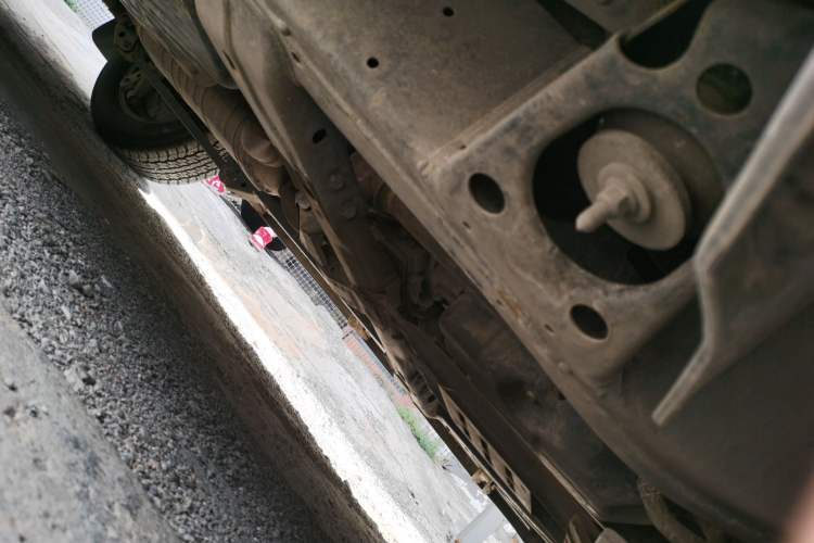 Used Toyota Land Cruiser 2012 4.6L Automatic VX Chassis Front Right