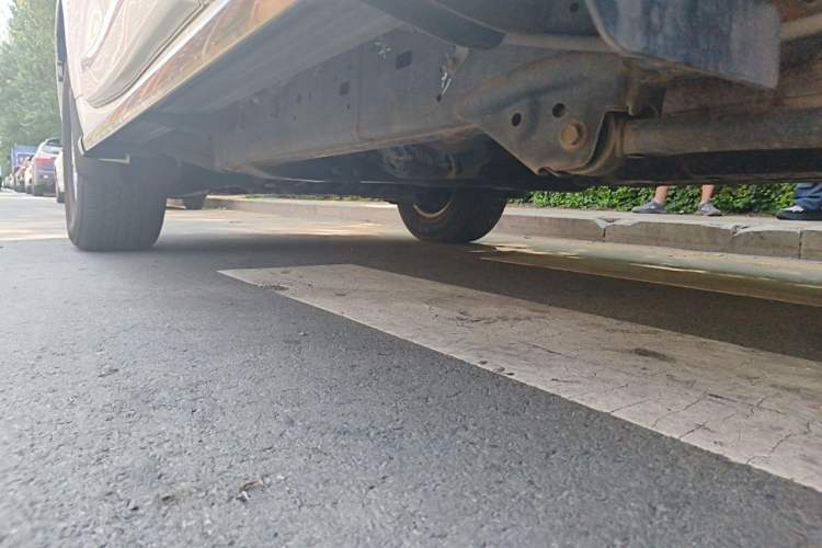 Used Toyota Land Cruiser 2012 4.0L Automatic VX Chassis Rear Left