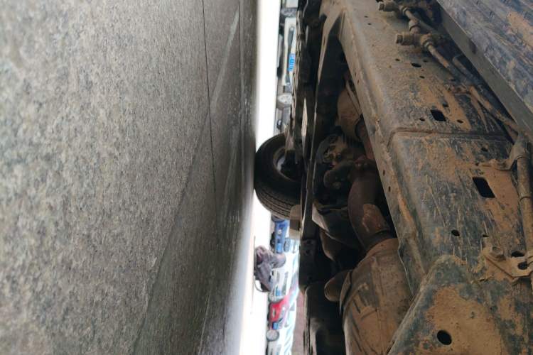 Used Toyota Land Cruiser 2012 4.6L Automatic VX-R Chassis Rear Left