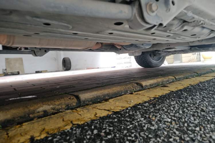 Used Toyota Land Cruiser 2012 4.6L Automatic VX-R Chassis Rear Right