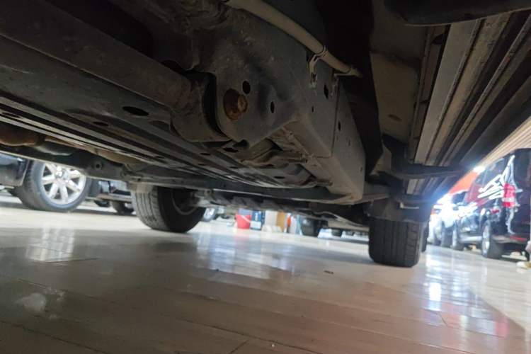 Used Toyota Land Cruiser 2012 4.0L Automatic VX Chassis Rear Right