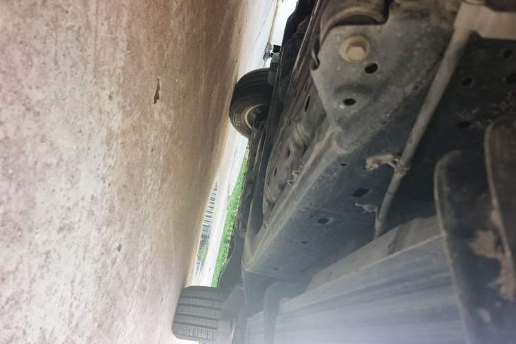 Used Toyota Land Cruiser 2012 4.6L Automatic VX-R Chassis Rear Right