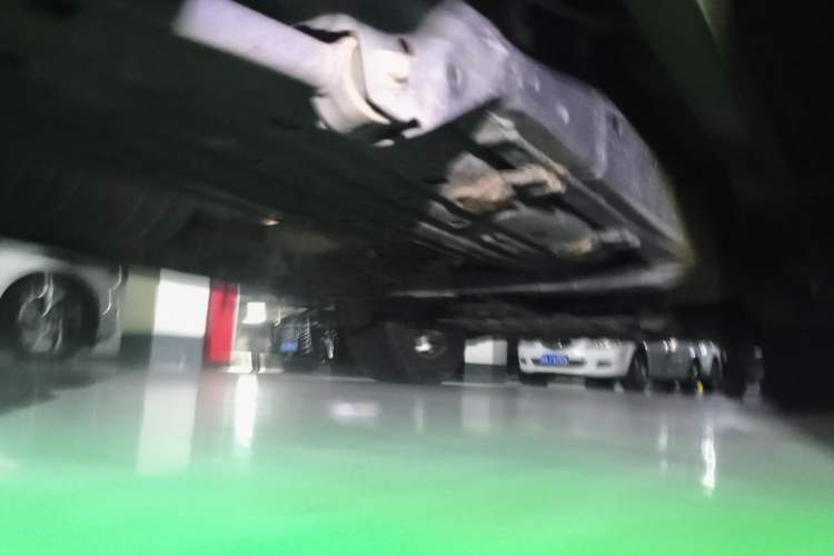 Used Toyota Land Cruiser 2012 4.6L Automatic VX-R Chassis Rear Right