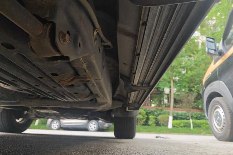 Used Toyota Land Cruiser 2012 4.6L Automatic VX-R Chassis Rear Right