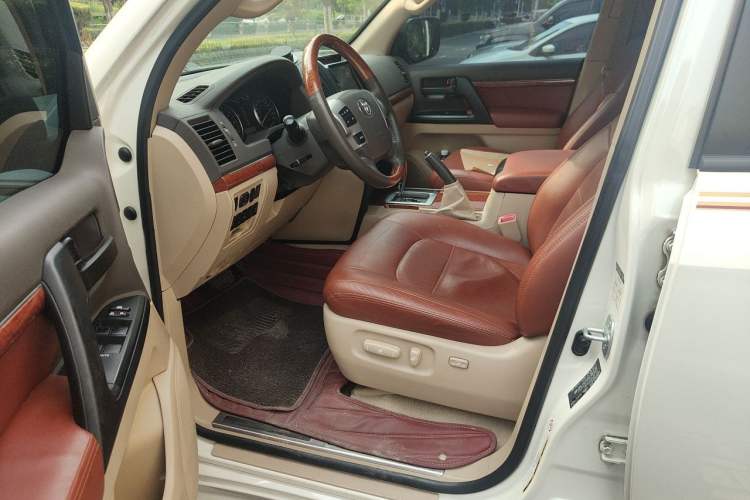 Used Toyota Land Cruiser 2012 4.0L Automatic VX Driver Seat