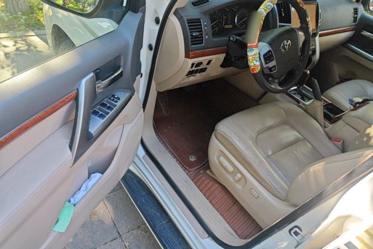 Used Toyota Land Cruiser 2012 4.0L Automatic VX Driver Seat