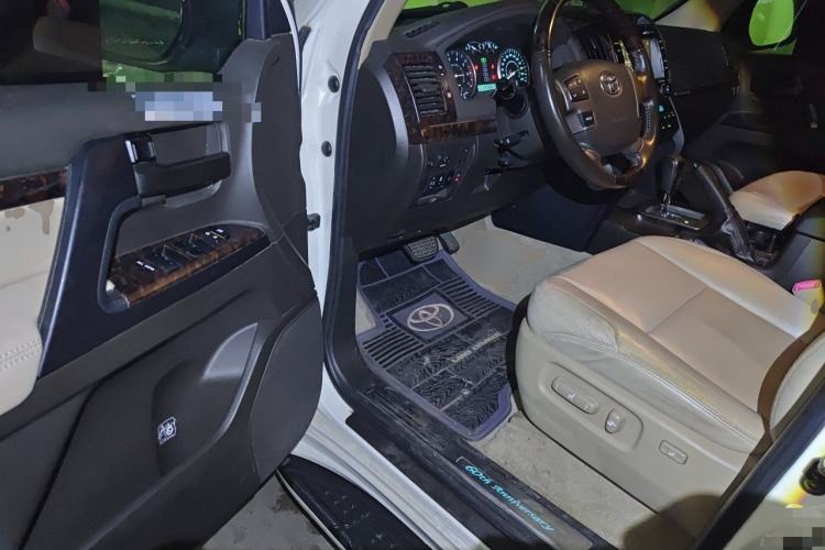 Used Toyota Land Cruiser  Driver Seat
