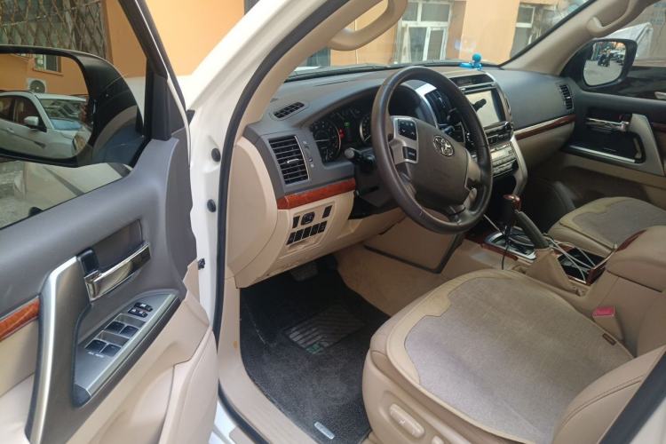 Used Toyota Land Cruiser 2012 4.0L Automatic VX Driver Seat