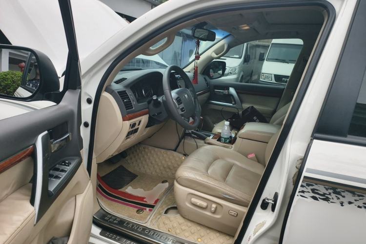 Used Toyota Land Cruiser 2012 4.0L Automatic VX Driver Seat
