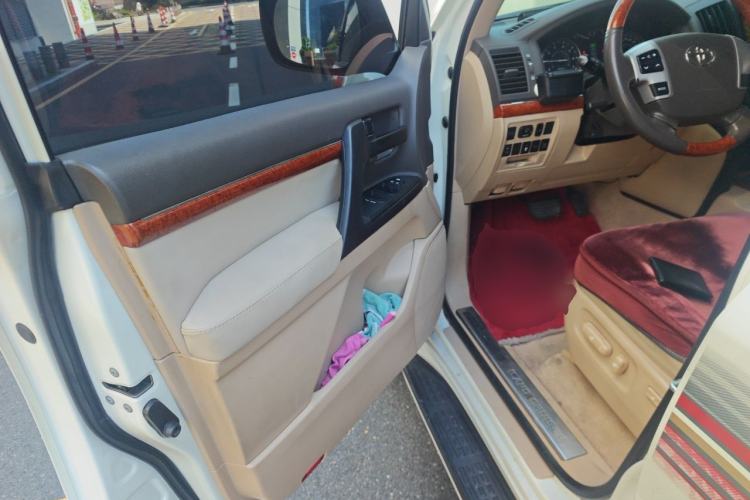 Used Toyota Land Cruiser  Driver Seat
