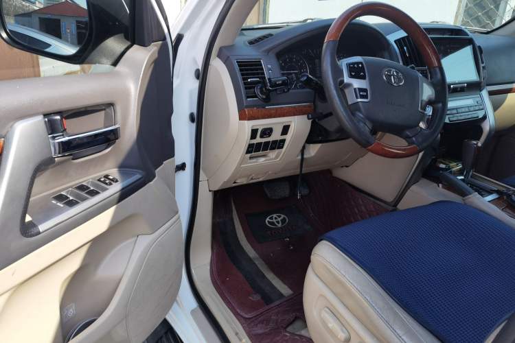 Used Toyota Land Cruiser 2012 4.0L Automatic VX Driver Seat