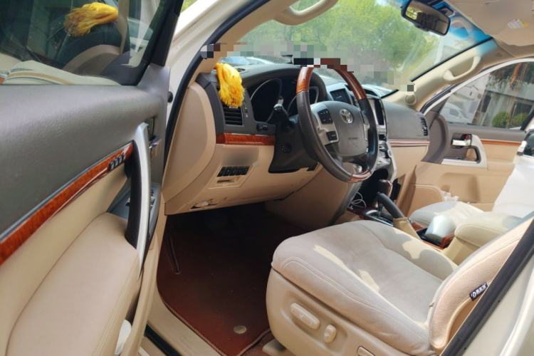 Used Toyota Land Cruiser 2012 4.6L Automatic VX-R Driver Seat