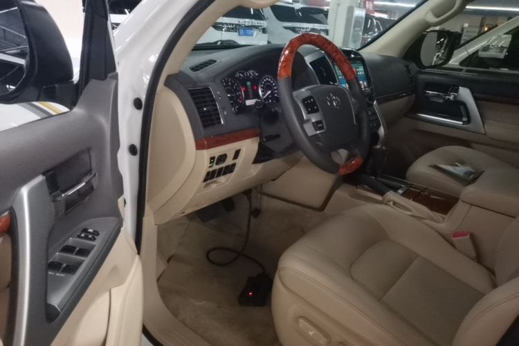 Used Toyota Land Cruiser 2012 4.0L Automatic VX Driver Seat