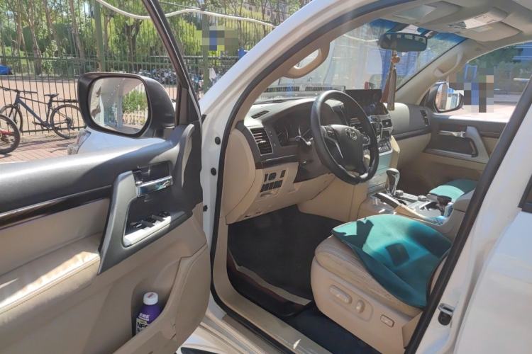 Used Toyota Land Cruiser 2012 4.0L Automatic VX Driver Seat