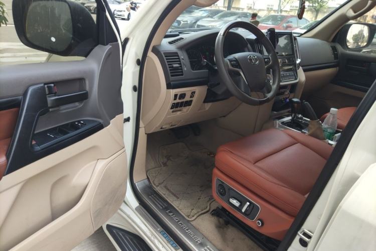 Used Toyota Land Cruiser 2012 4.0L Automatic GX-R Driver Seat