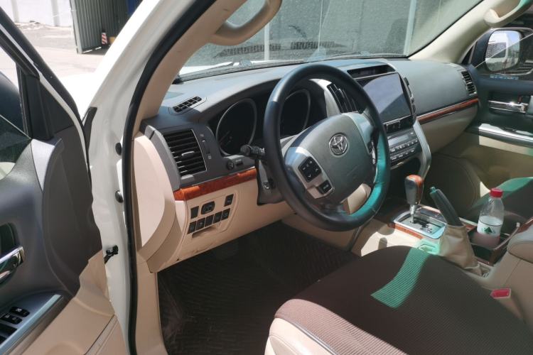 Used Toyota Land Cruiser 2012 4.6L Automatic VX Driver Seat