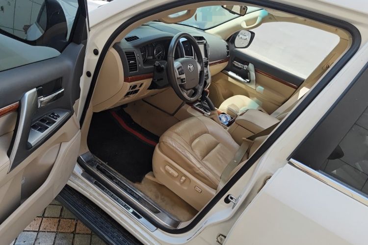 Used Toyota Land Cruiser 2012 4.0L Automatic VX Driver Seat