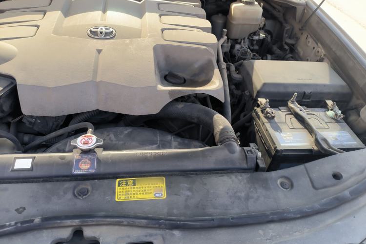 Used Toyota Land Cruiser 2012 4.6L Automatic VX-R Engine Bay Left