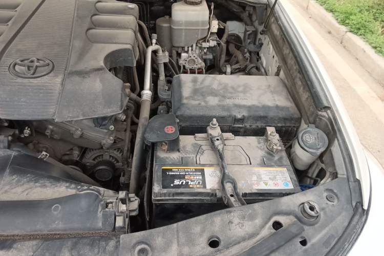 Used Toyota Land Cruiser 2012 4.0L Automatic VX Engine Bay Left