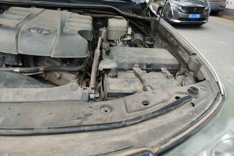 Used Toyota Land Cruiser 2012 4.0L Automatic VX Engine Bay Left